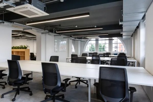 Property at 18 Farringdon Lane, London, EC1R 3AU